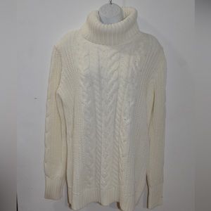 Gap Cable Knit Sweater Size: L   New w/o tag